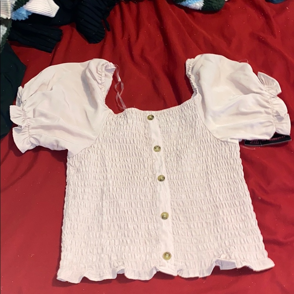 Puffy shoulder top